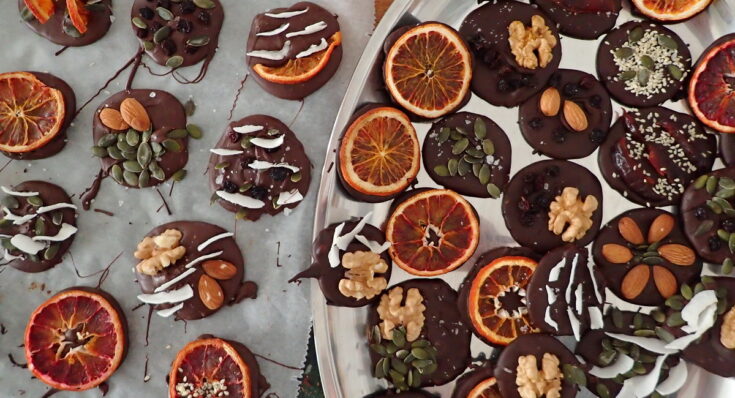 Mendiants Chocolat - Chocolate Disks with Nuts and Fruits